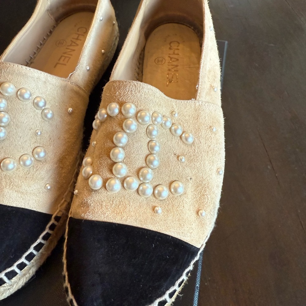Chanel Beige and Black Espadrilles w/ Pearl Accents - Picture 3 of 9